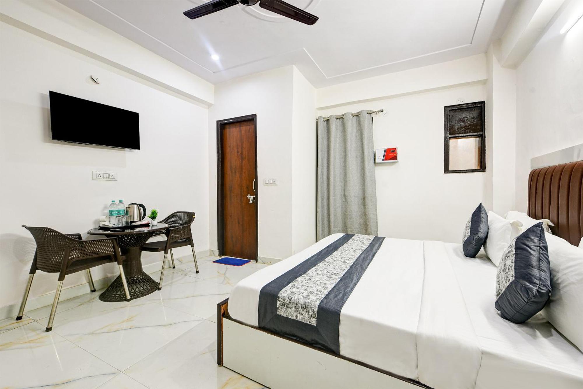 Hotel Krishna Tower Delhi Zewnętrze zdjęcie