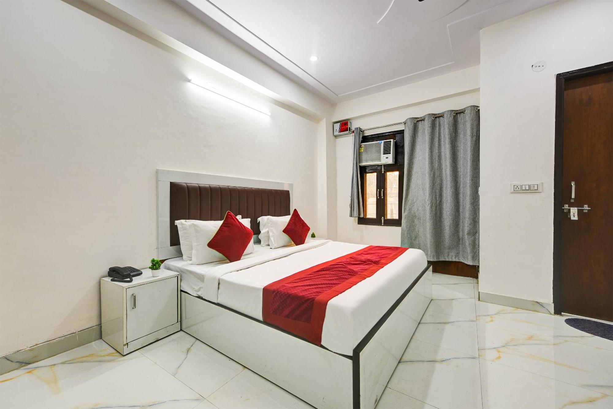 Hotel Krishna Tower Delhi Zewnętrze zdjęcie