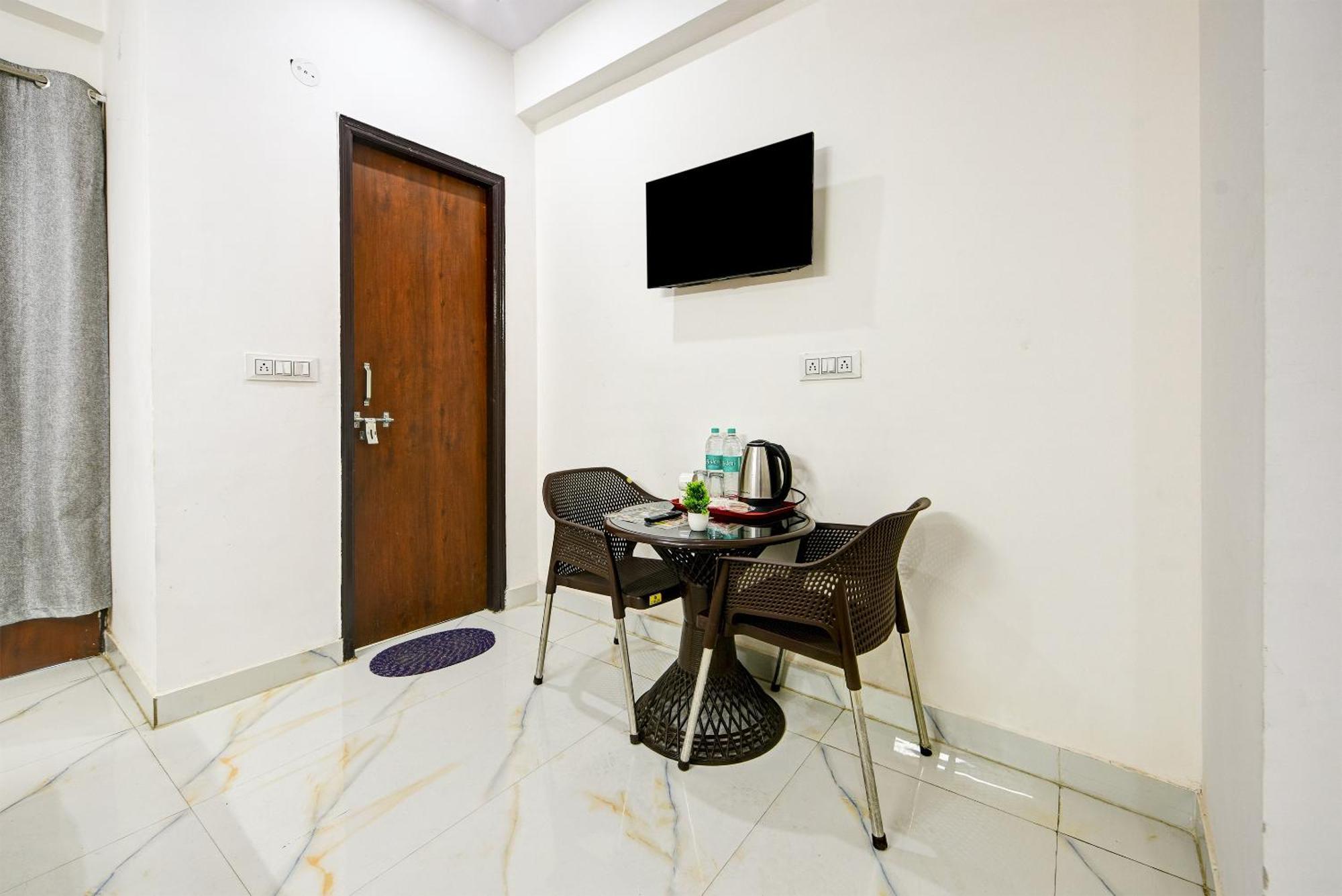 Hotel Krishna Tower Delhi Zewnętrze zdjęcie