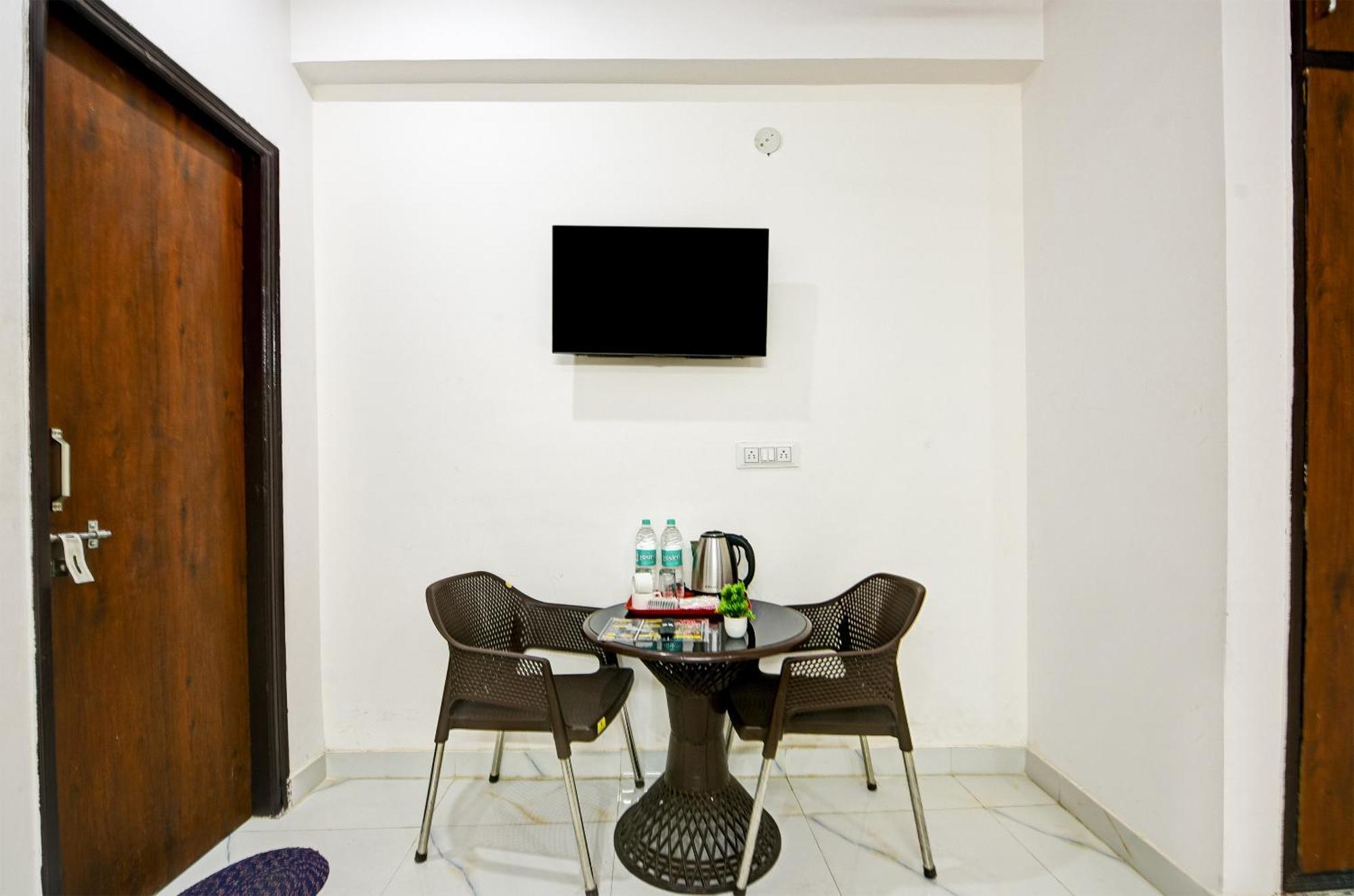 Hotel Krishna Tower Delhi Zewnętrze zdjęcie