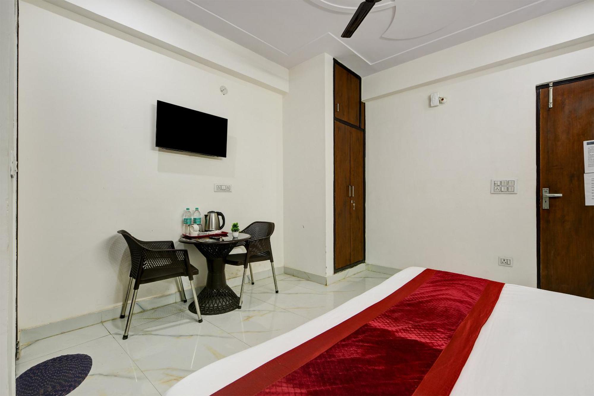 Hotel Krishna Tower Delhi Zewnętrze zdjęcie