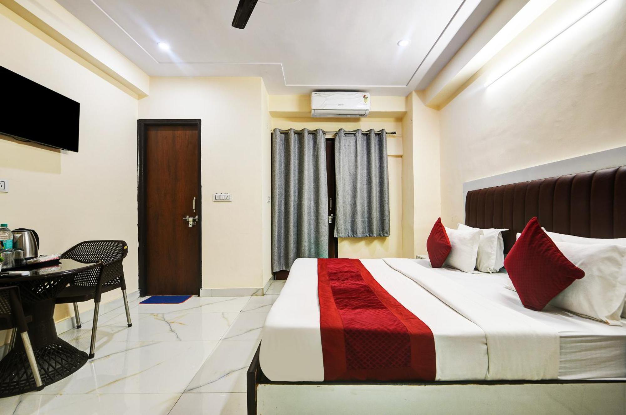 Hotel Krishna Tower Delhi Zewnętrze zdjęcie